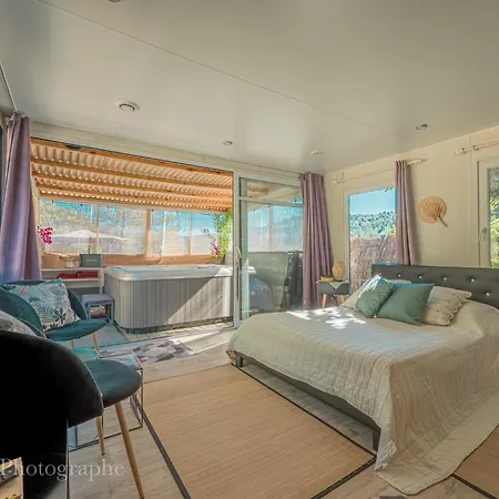 L'oustaou Du Luberon Et Holiday home